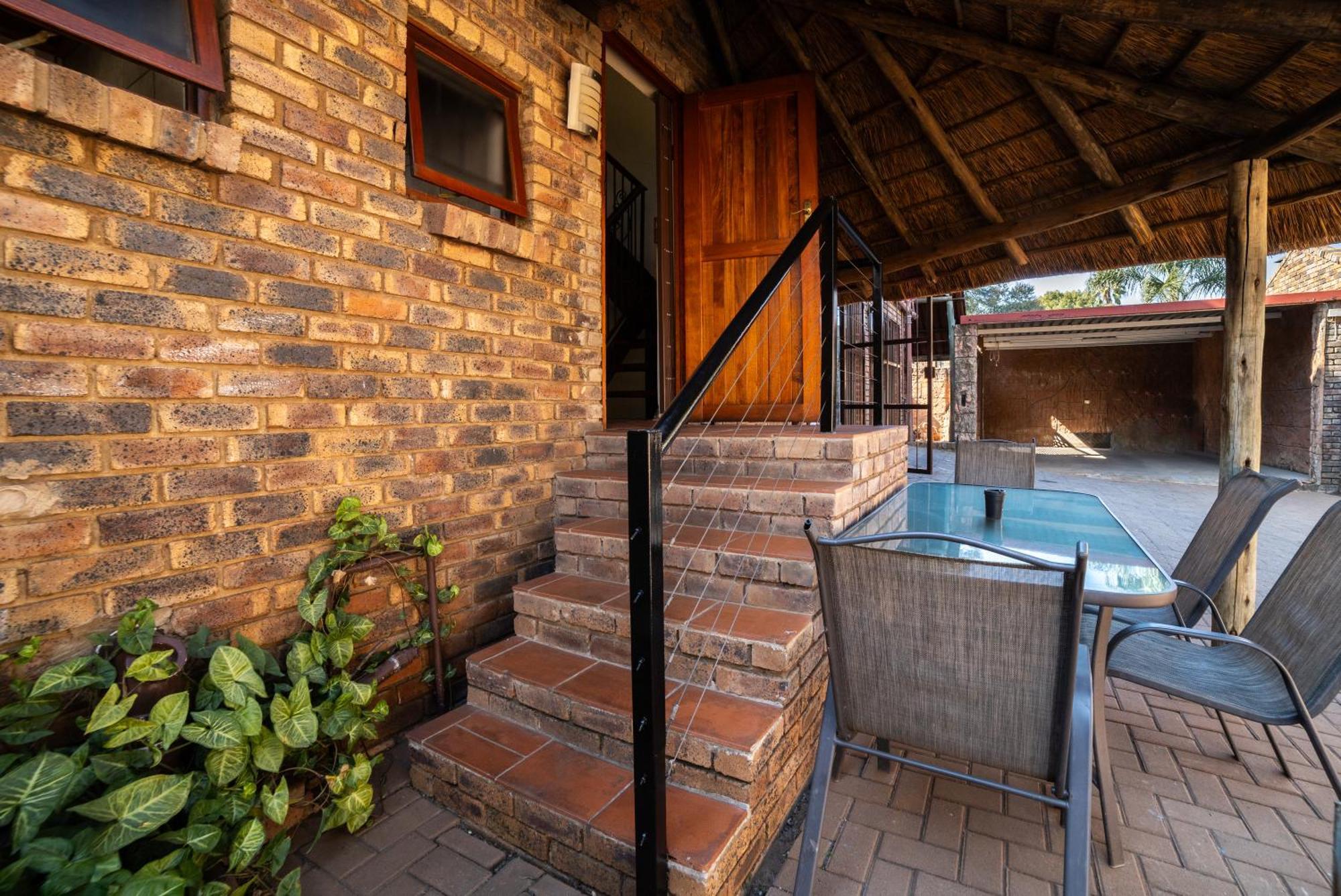 Thatch Haven Guesthouse Centurion Eksteriør billede
