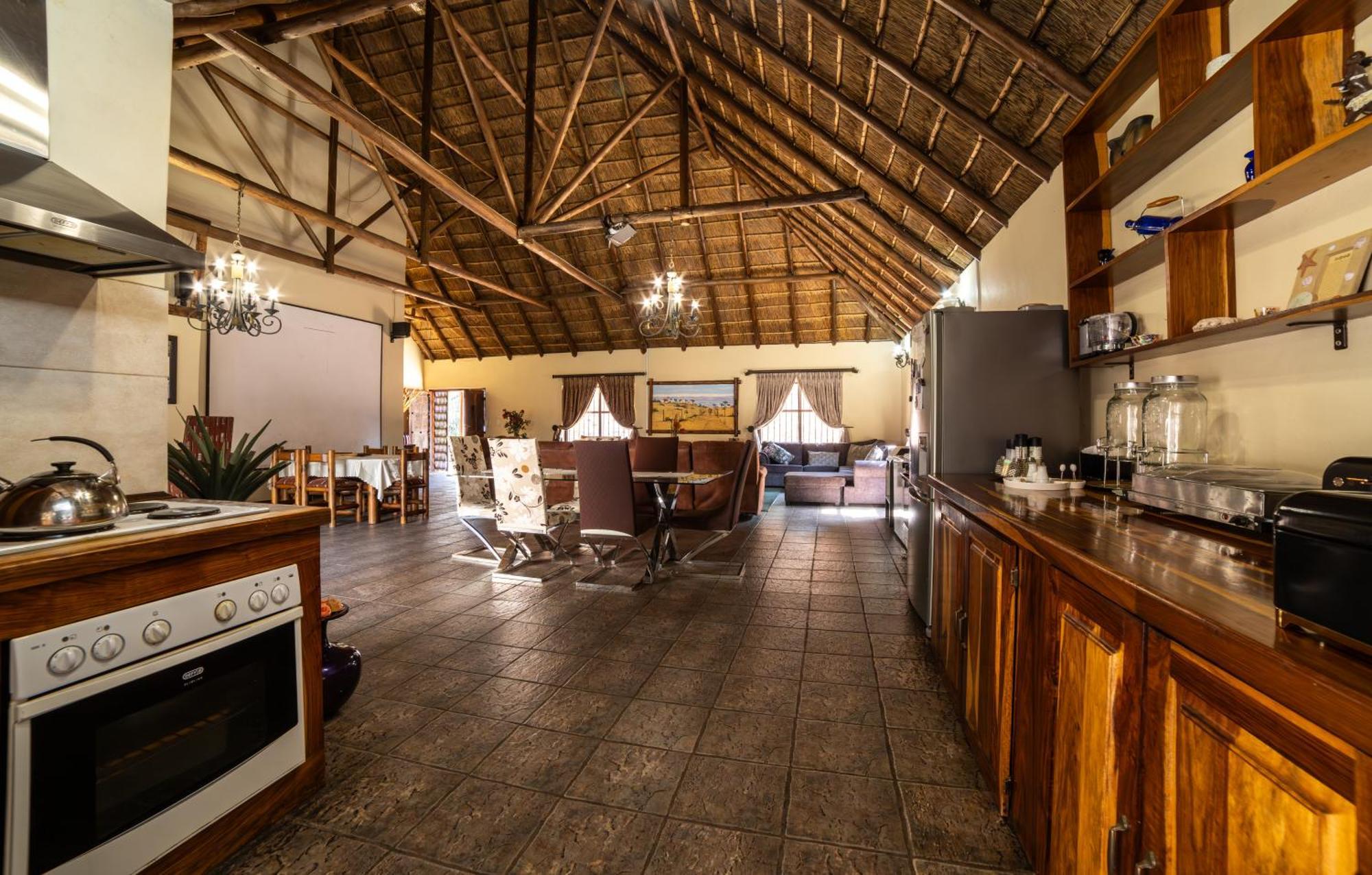 Thatch Haven Guesthouse Centurion Eksteriør billede