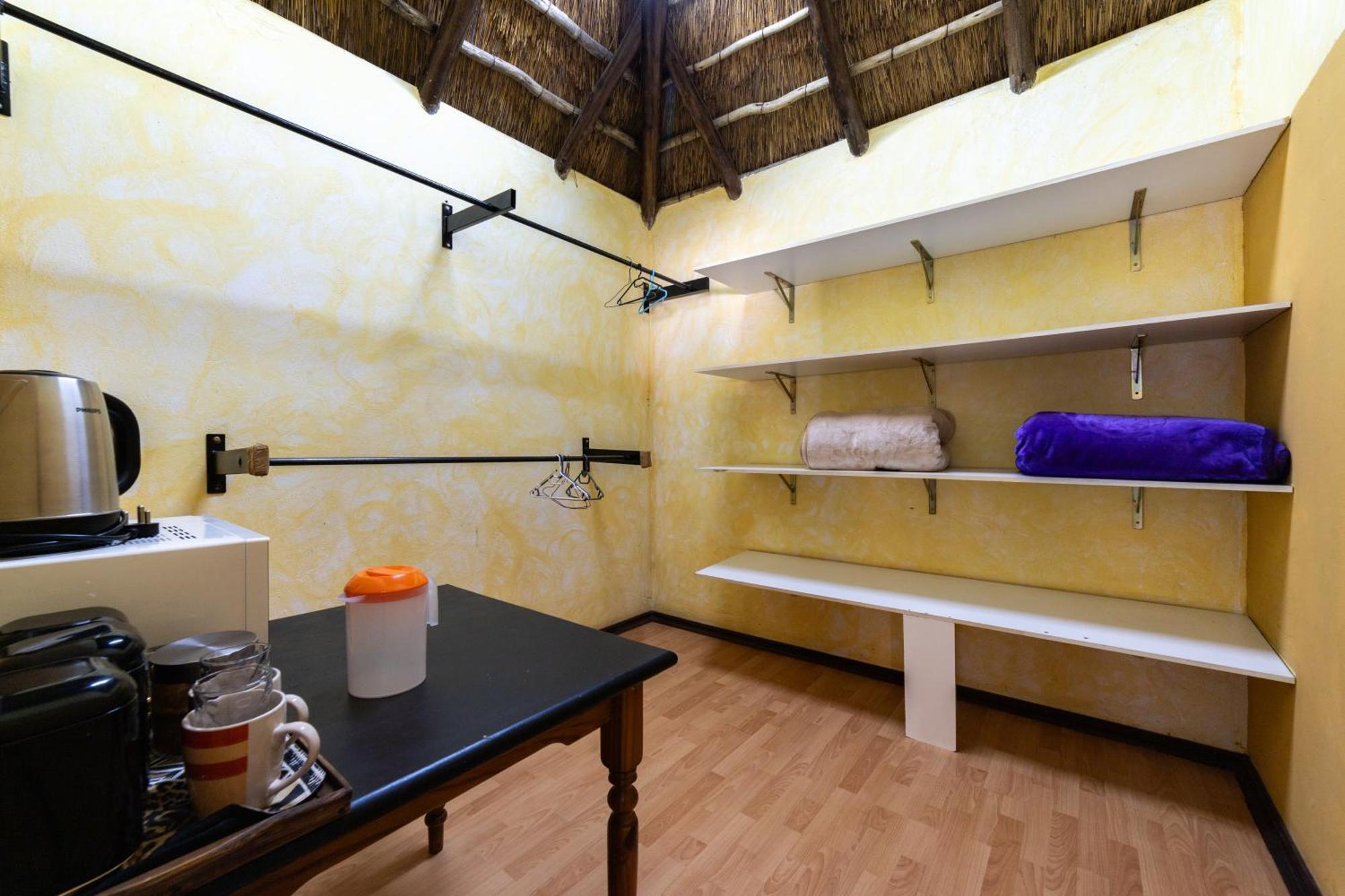 Thatch Haven Guesthouse Centurion Eksteriør billede